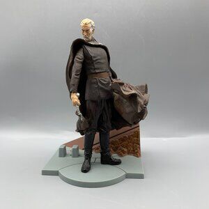 Collectible 2002 Hasbro Star Wars Unleashed Count Dooku Figure on Stand